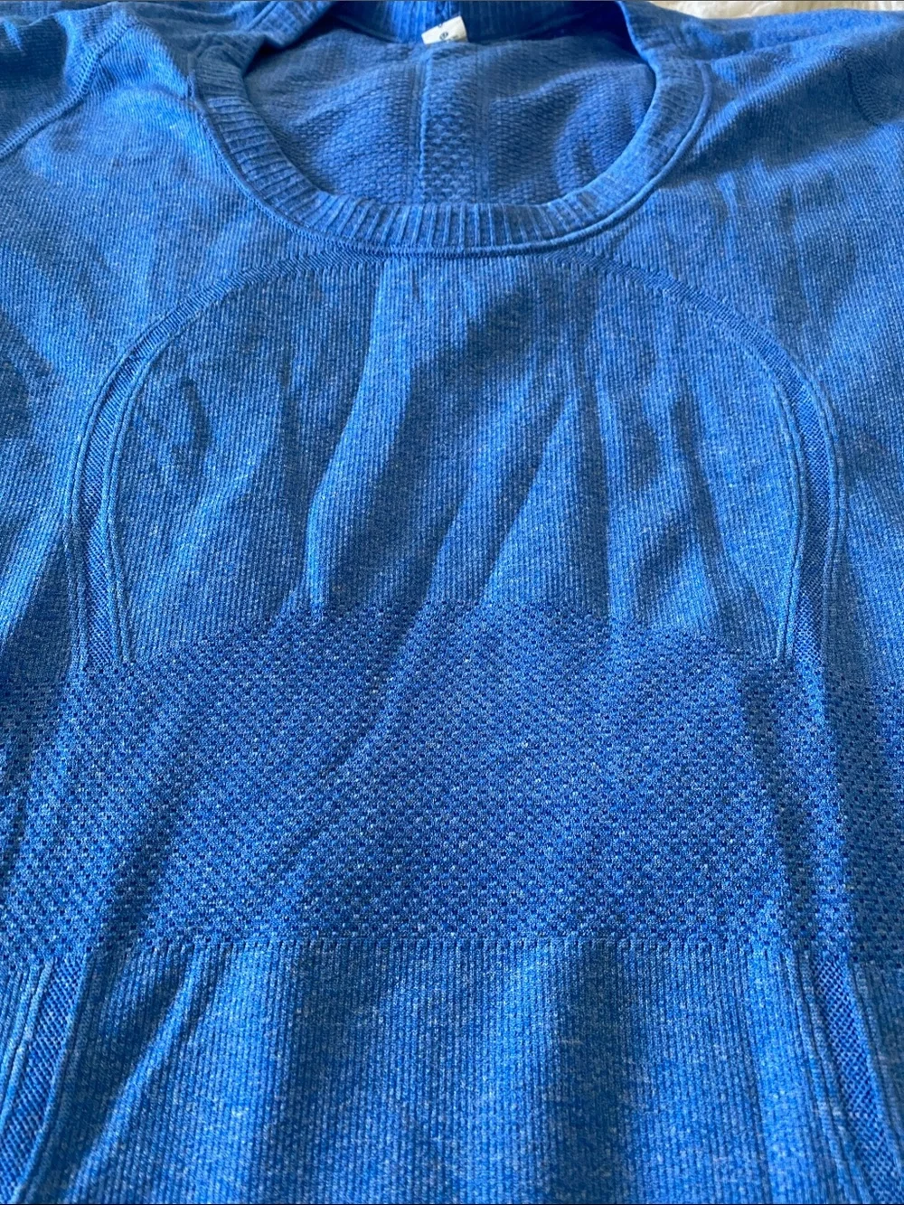 lululemon athletica 2 Workout Top - Size 6 - Picture 7 of 9